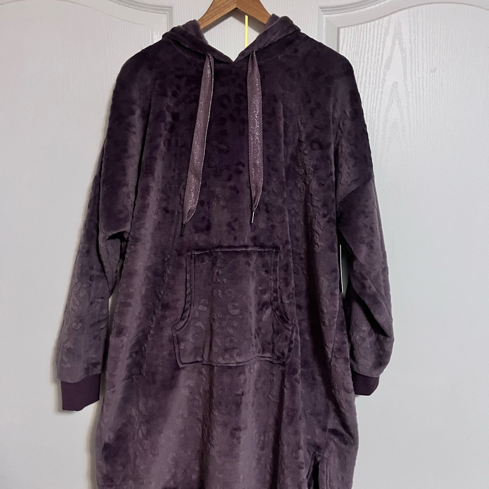 NWT Denver Hayes Lavender Plush Hoodie Nightie XL